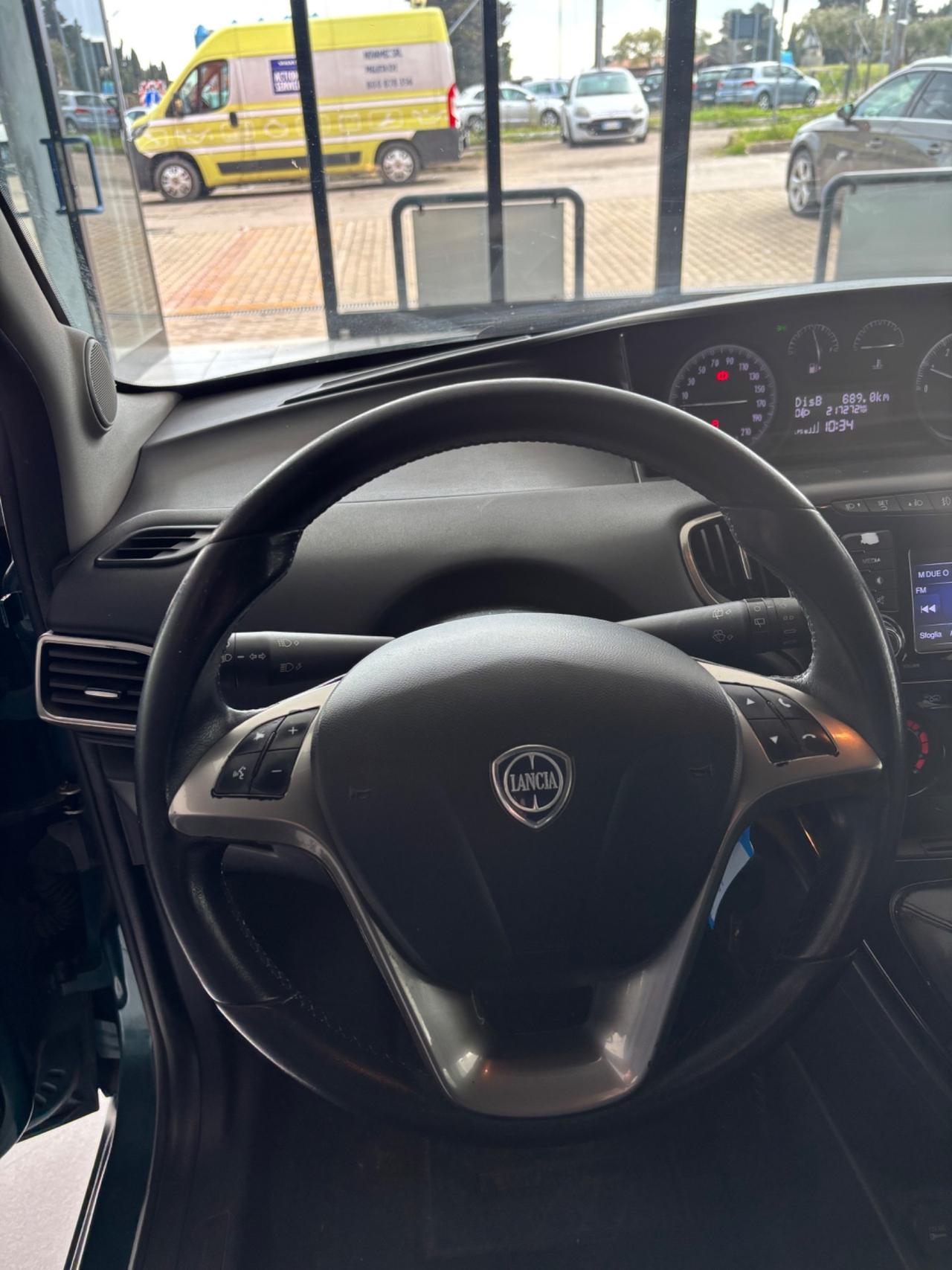 Lancia Ypsilon 1.2 69 CV 5 porte GPL Ecochic Gold