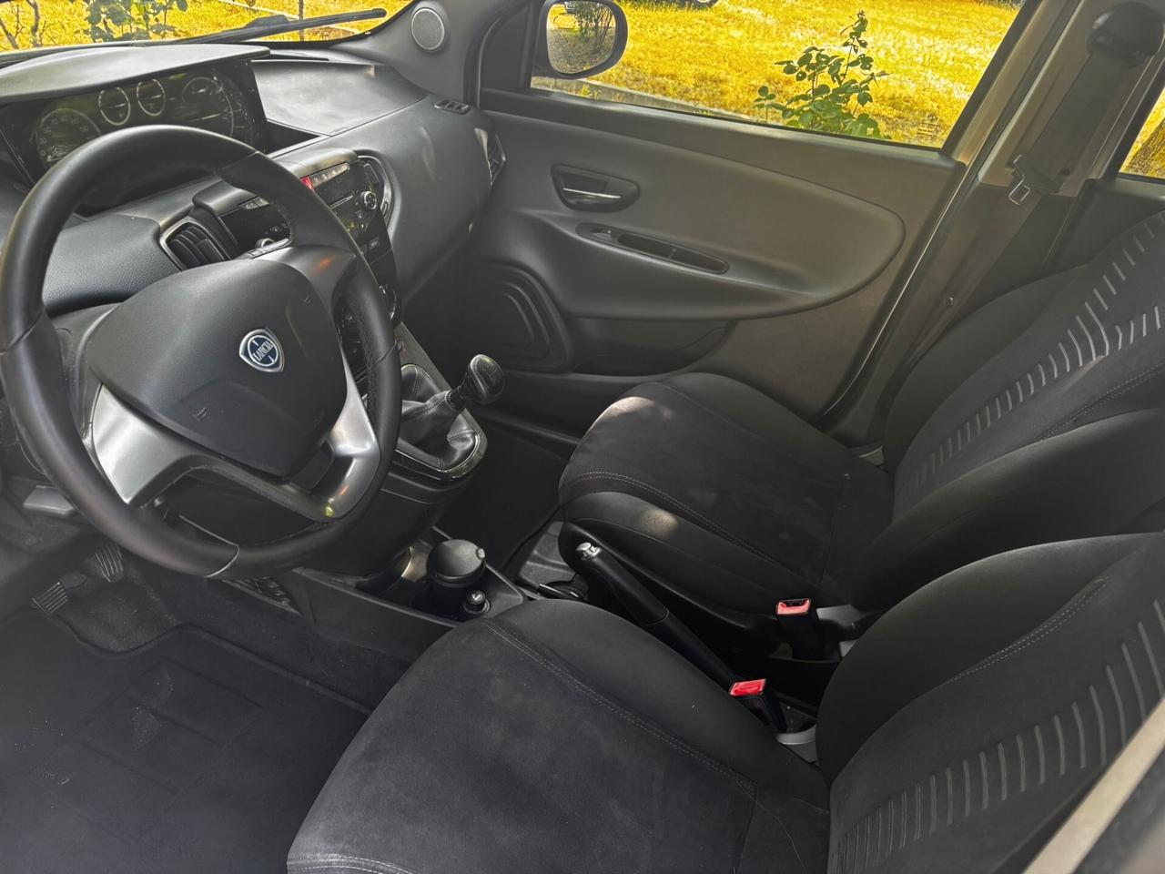 Lancia Ypsilon 1.3 MJT 16V 95 CV 5 porte S&S Silver IDONEA PER NEOPATENTATI UNICO PROPRIETARIO