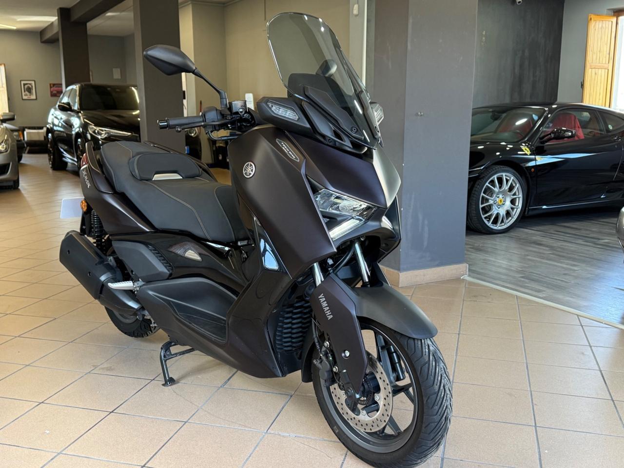 Yamaha X-Max 300 TECH MAX