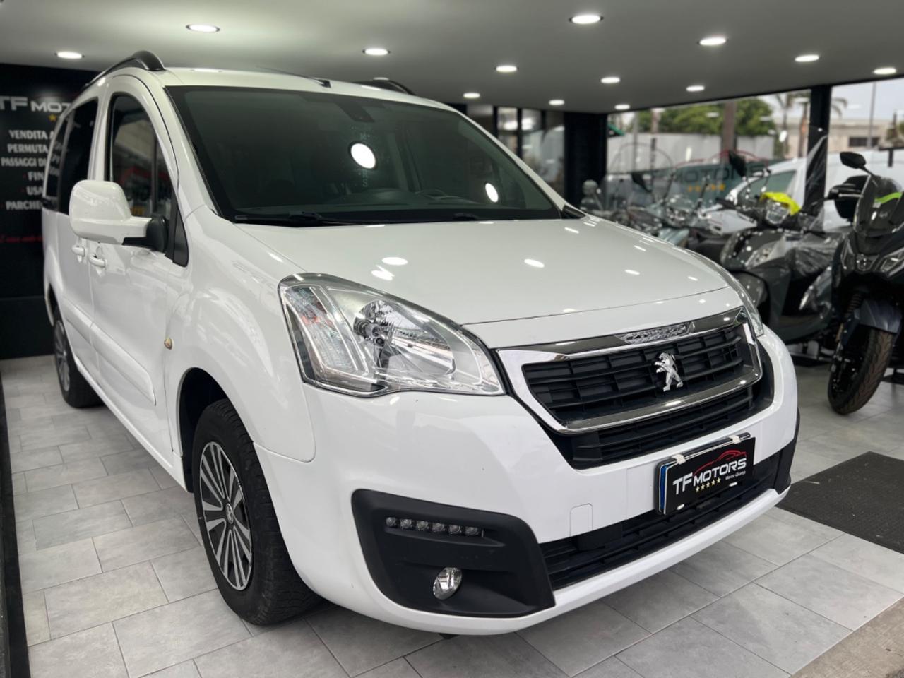 Peugeot Partner Tepee 100cv IVA ESPOSTA 2017