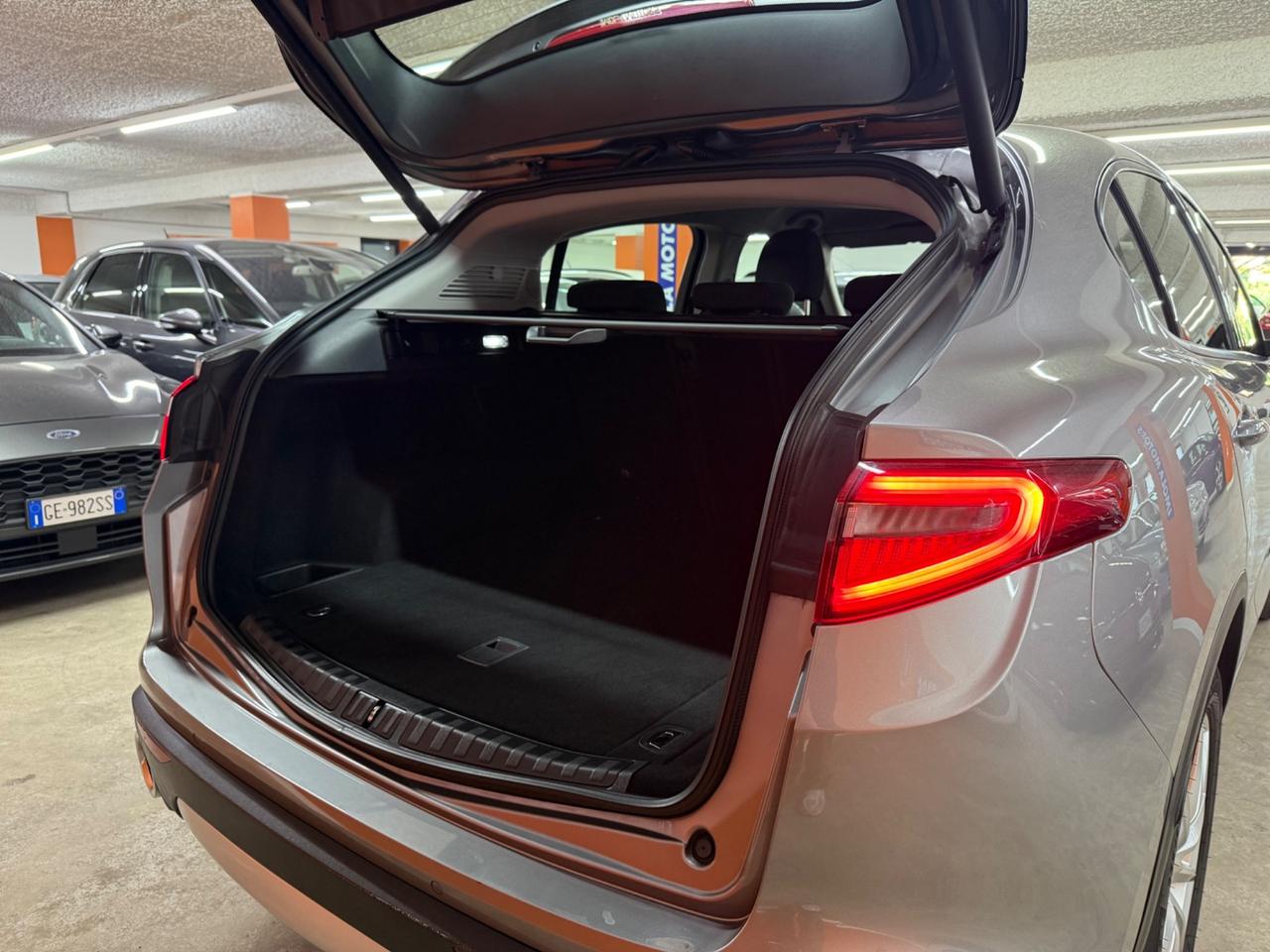 Alfa Romeo Stelvio 2.2 Turbodiesel 160 CV AT8 RWD Business