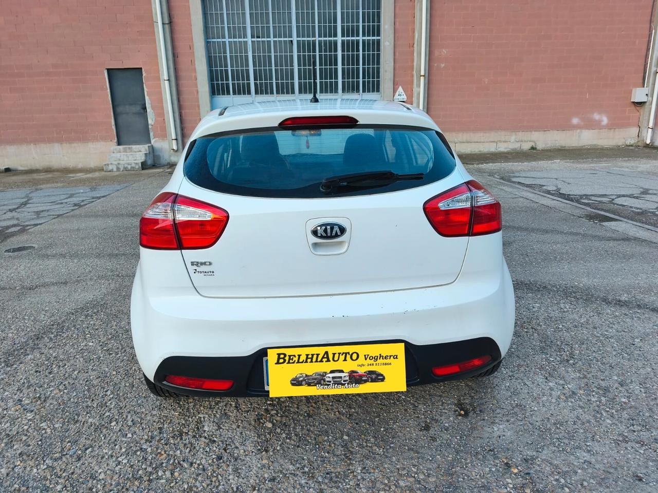 Kia Rio 2015----1.2 Benzina Neopatentati