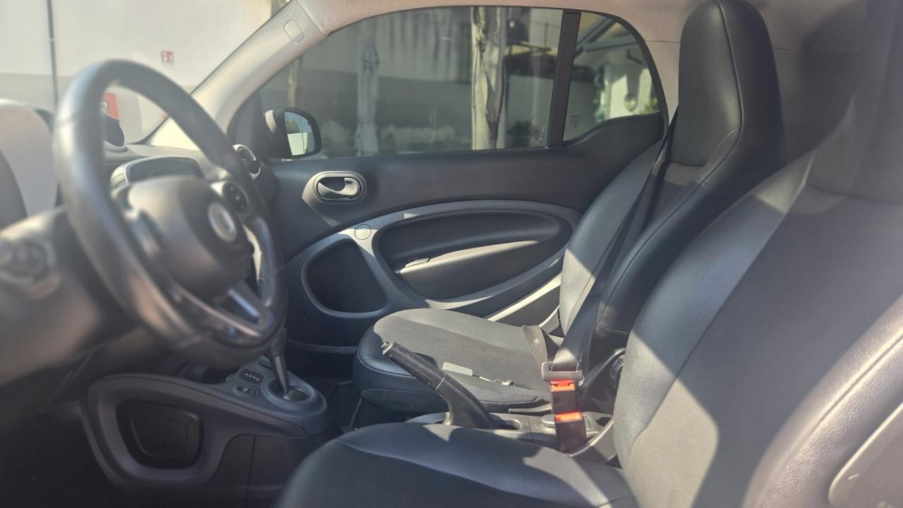 smart forTwo 1.0 Passion 71CV twinamic Uff Italy Nav Led Pelle