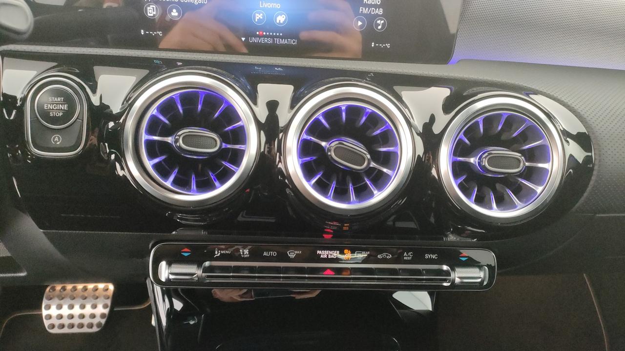 Mercedes-Benz Classe A - W177 2018 - A 180 d Premium auto