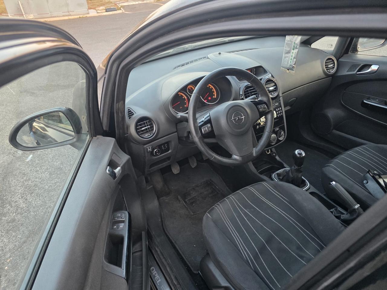 Opel Corsa 1.2 85CV 5 porte GPL euro5