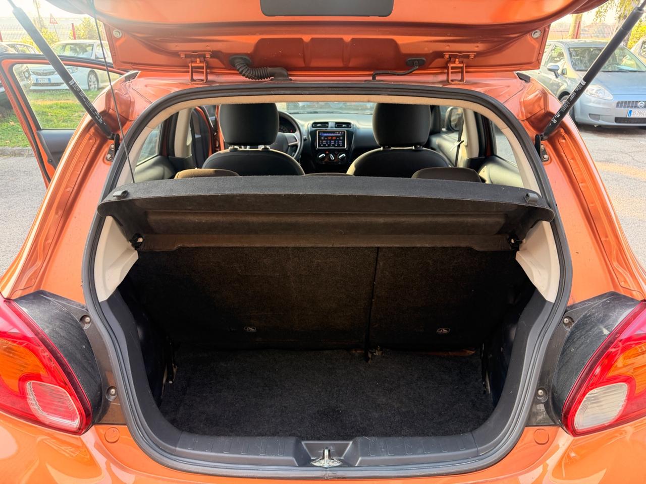 Mitsubishi Space Star 1.0 Invite