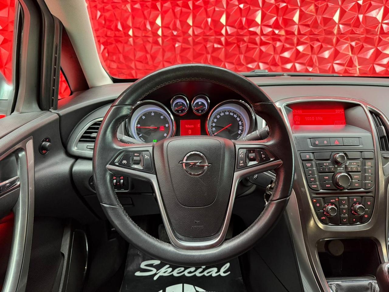 Opel Astra 1.7 CDTI 110CV 5 porte Cosmo OK NEOPATENTATI