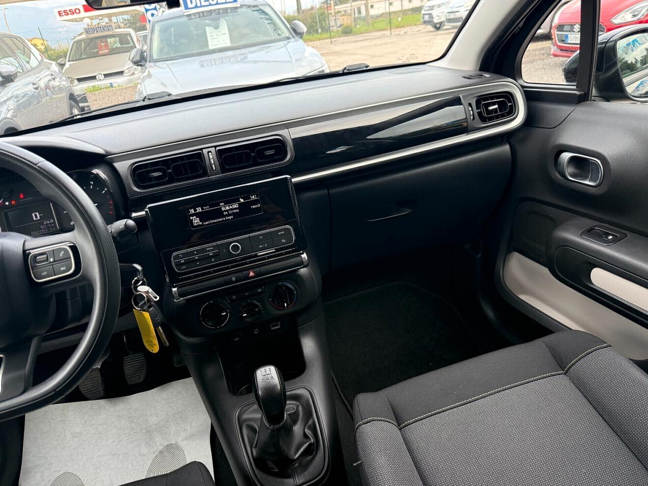 " UNA CHICCA " Citroen C3 PureTech 82 Feel