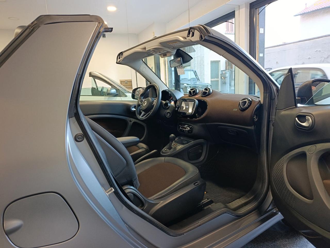 Smart ForTwo 70 1.0 twinamic cabrio Perfect capote Rossa