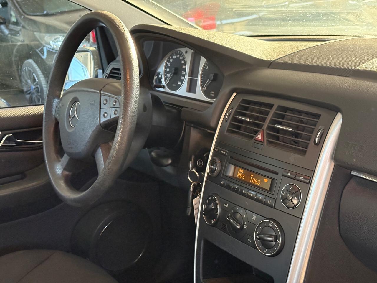 Mercedes-benz B 180 NGT BlueEFFICIENCY Premium