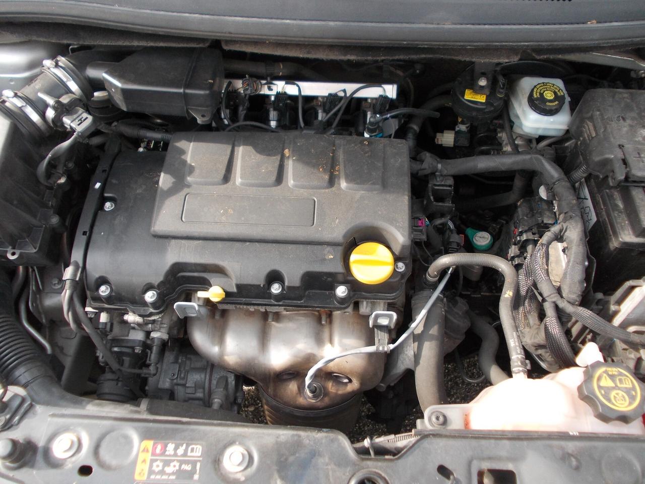 Opel Corsa 1.4 90CV GPL Tech 5 porte Black Edition-KM 74165