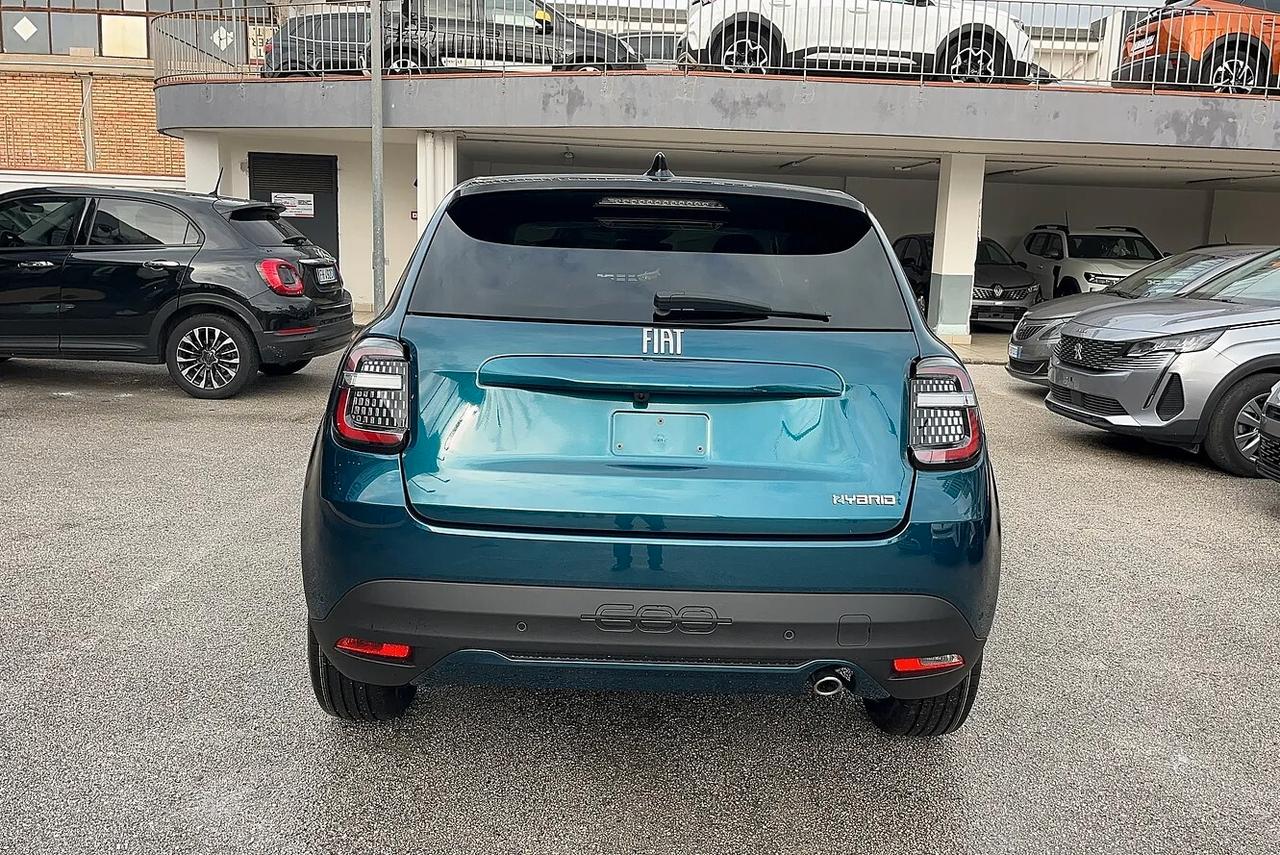 Fiat 600 Hybrid 110 CV DCT MHEV La Prima KM0