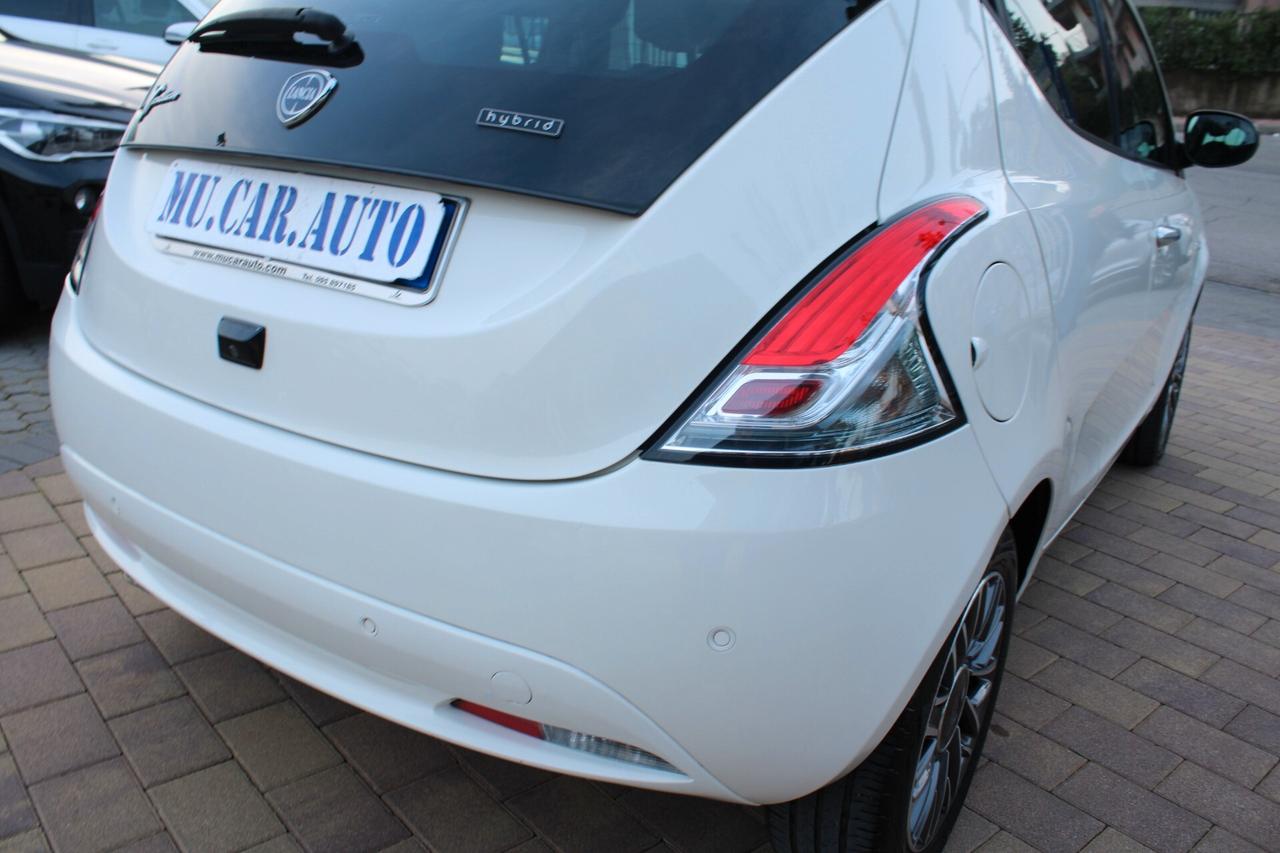 Lancia Ypsilon 1.0 FireFly 5 porte S&S Hybrid Gold Plus