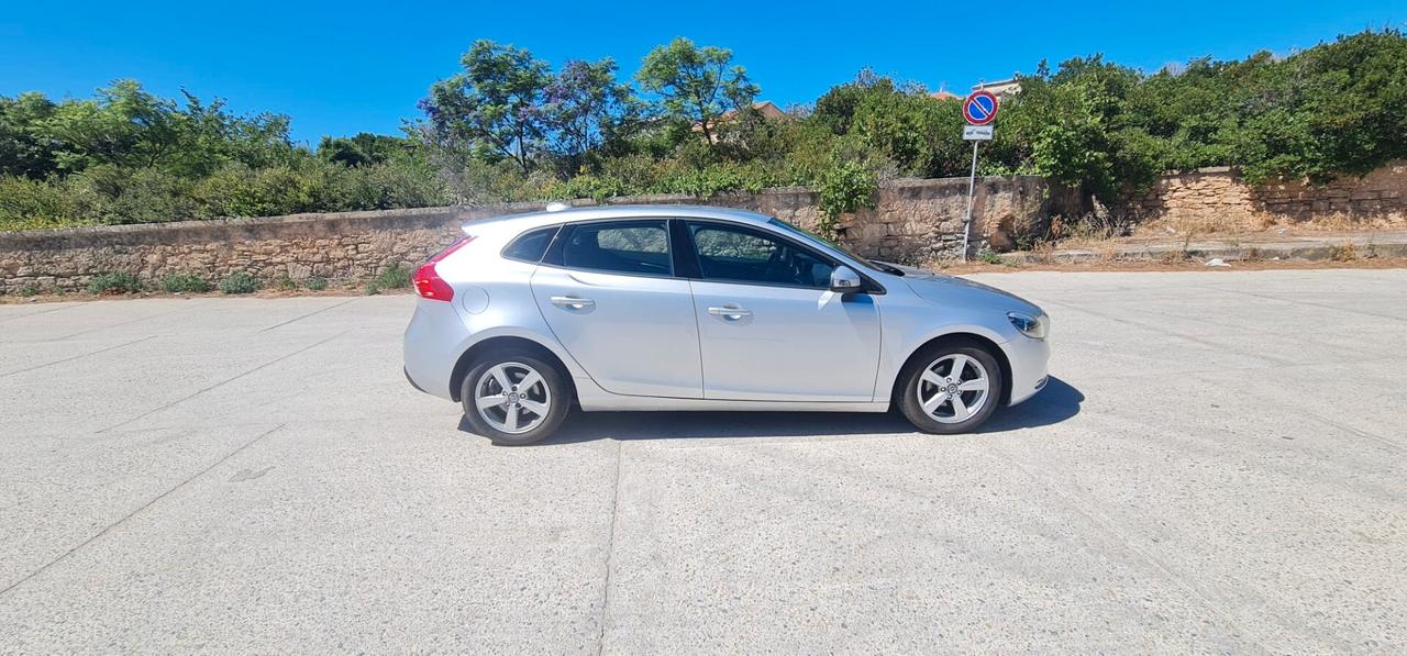 Volvo V40 D2 1.6 Momentum