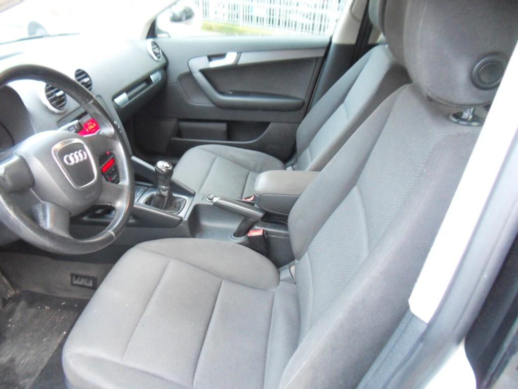 Audi A3 SPB 1.6 TDI 105 CV CR Attraction