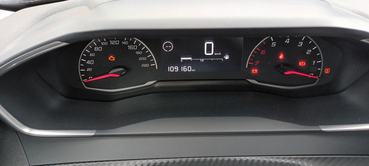 Peugeot 2008 BlueHDi 110 S&S Allure Pack