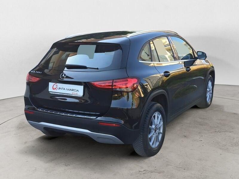 Mercedes-Benz GLA 200d AUTO/RETROCAM.