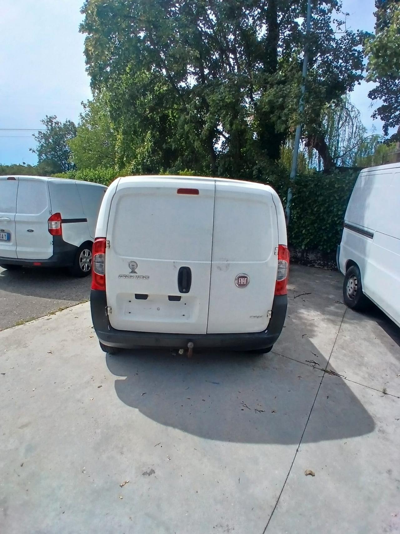 FIAT FIORINO 1.3 MULTIJET MODELL 2011 GANCIO DI TRAINO MODELL 2011