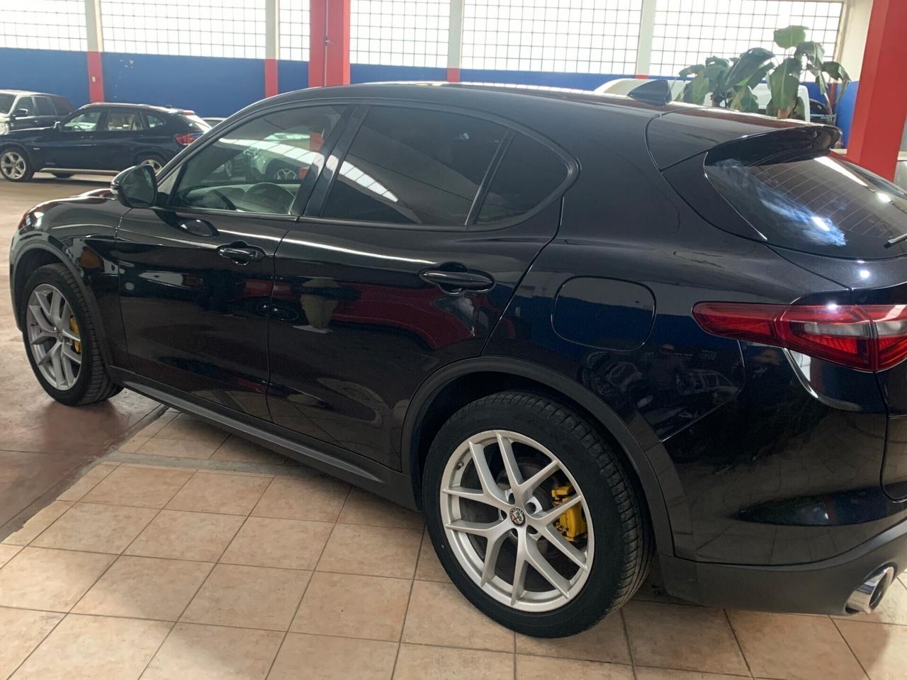 Alfa Romeo Stelvio 2.2 Turbodiesel 210 CV AT8 Q4 Executive
