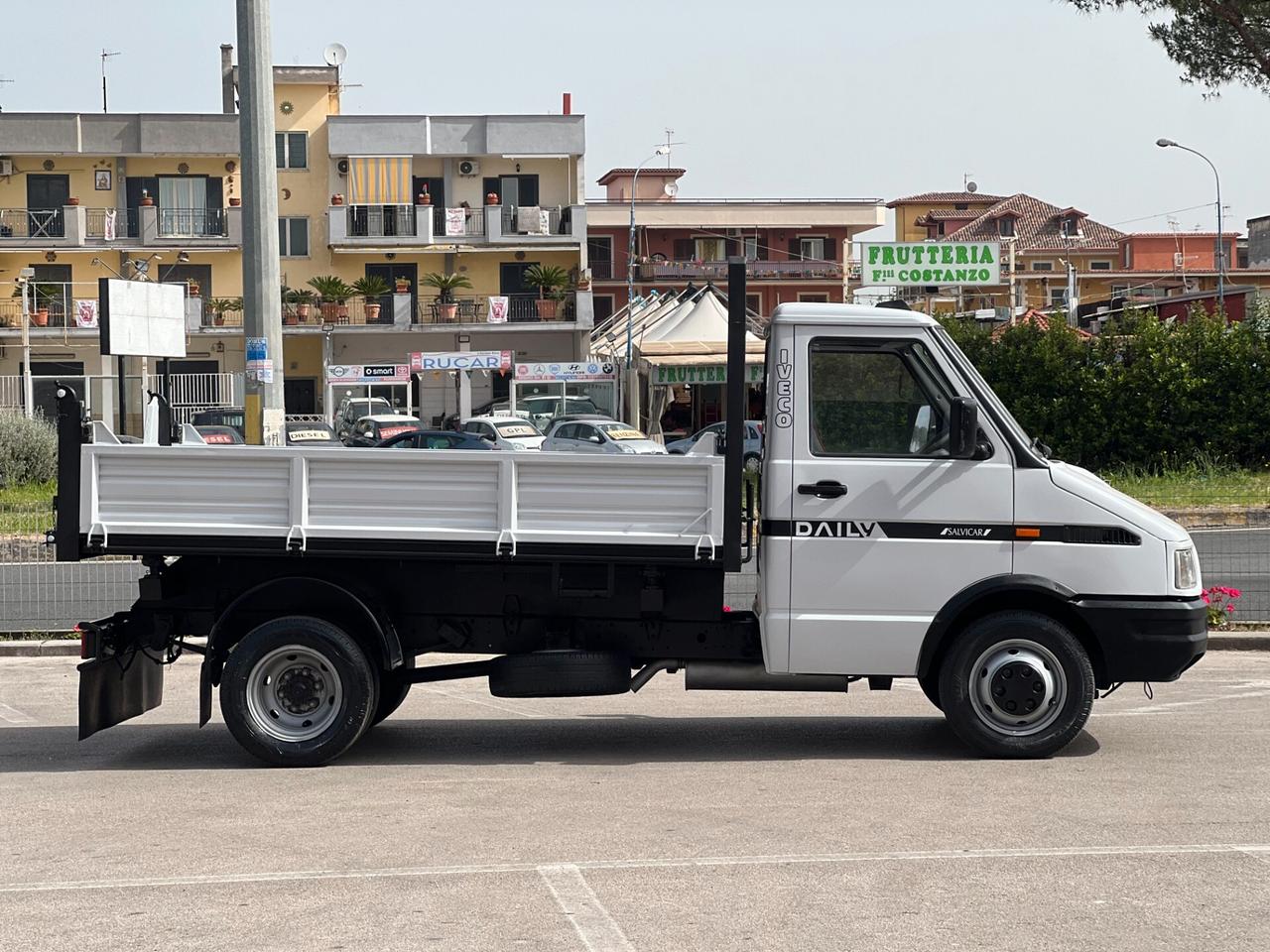 IVECO DAILY 35.12 RIBALTABILE TRILATERALE