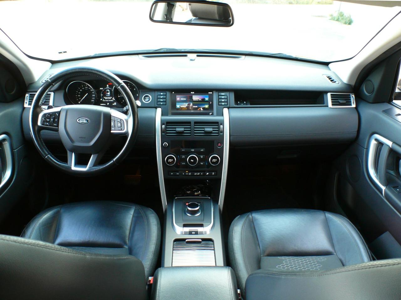 Land Rover Discovery Sport TD4 150 CV SE - (M1404)