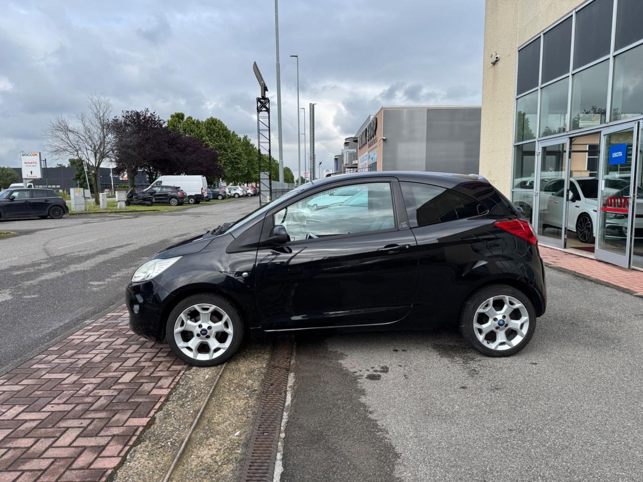 Ford Ka 1.2 8V 69CV Titanium Ok Neopatentati