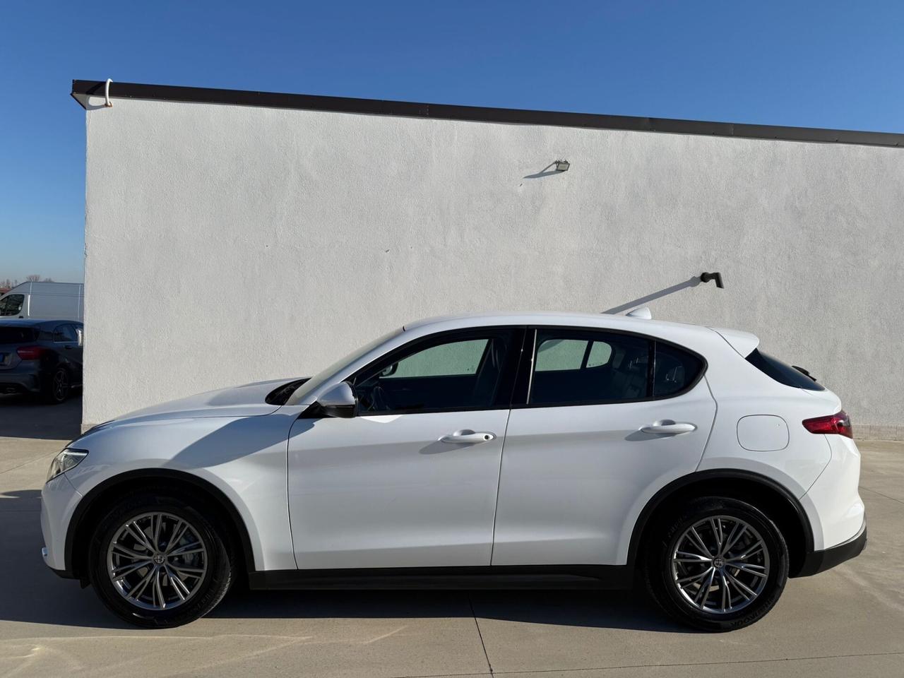 Alfa Romeo Stelvio 2.2 Turbodiesel 150 CV AT8 RWD Super