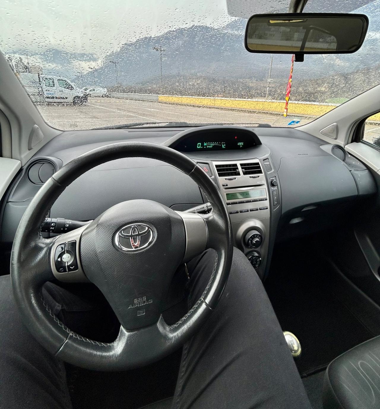 Toyota Yaris 1.0 5p Luxury Pack 2009 Neopatentati