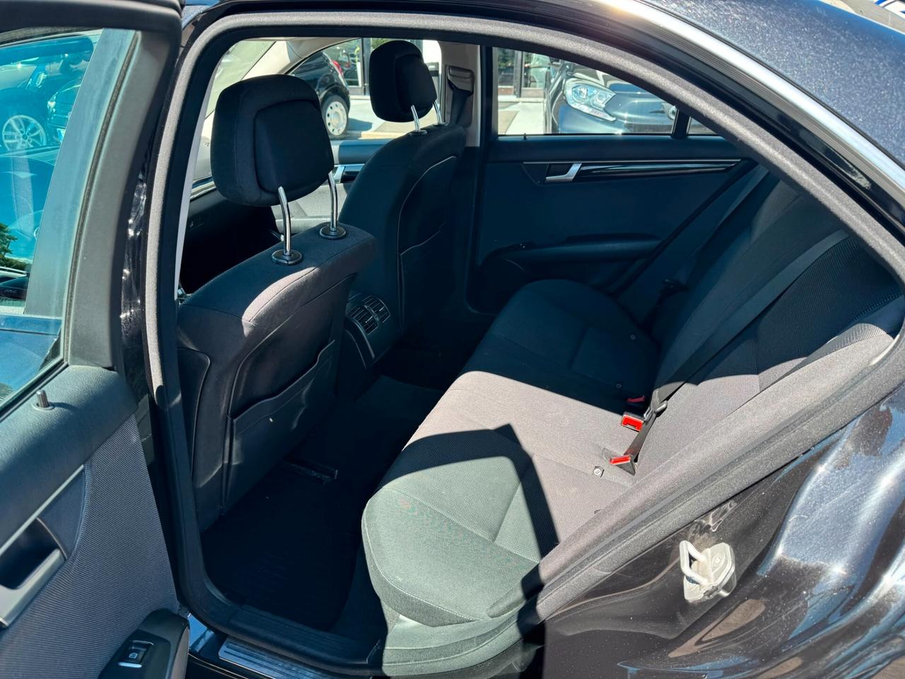 Mercedes-benz C 200 CDI BlueEFFICIENCY Elegance AUTOMATIC