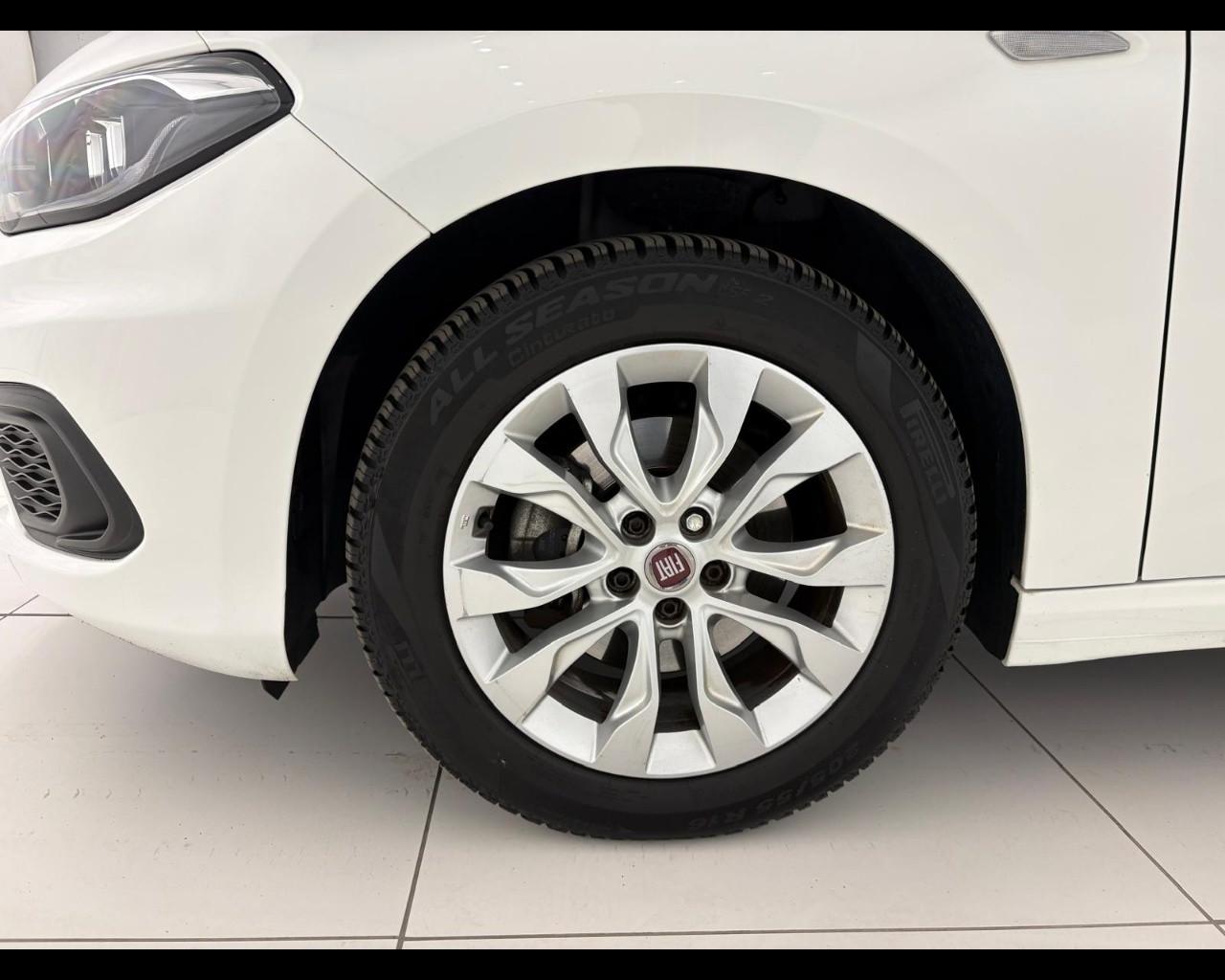 FIAT Tipo 5p 1.4 Easy 95cv