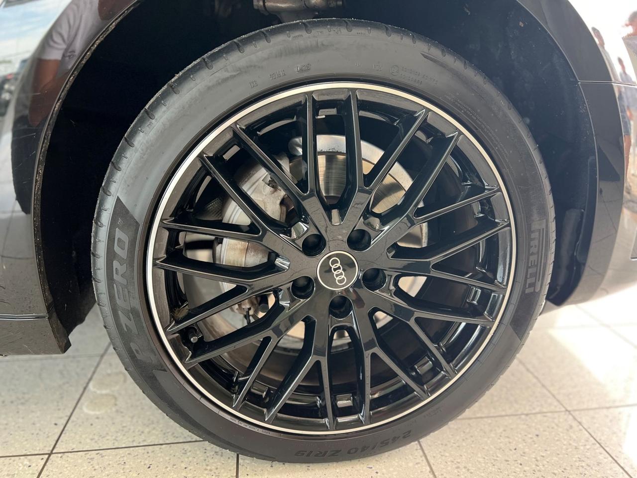 AUDI A4 V 2019 Allroad Quattro 40 2.0 tdi mhev Identity Contrast quattro 204cv s-tronic