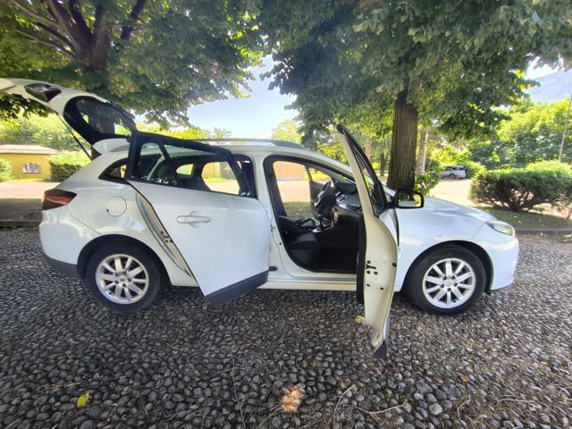 RENAULT Megane Mégane 1.6 16V SporTour Attractive
