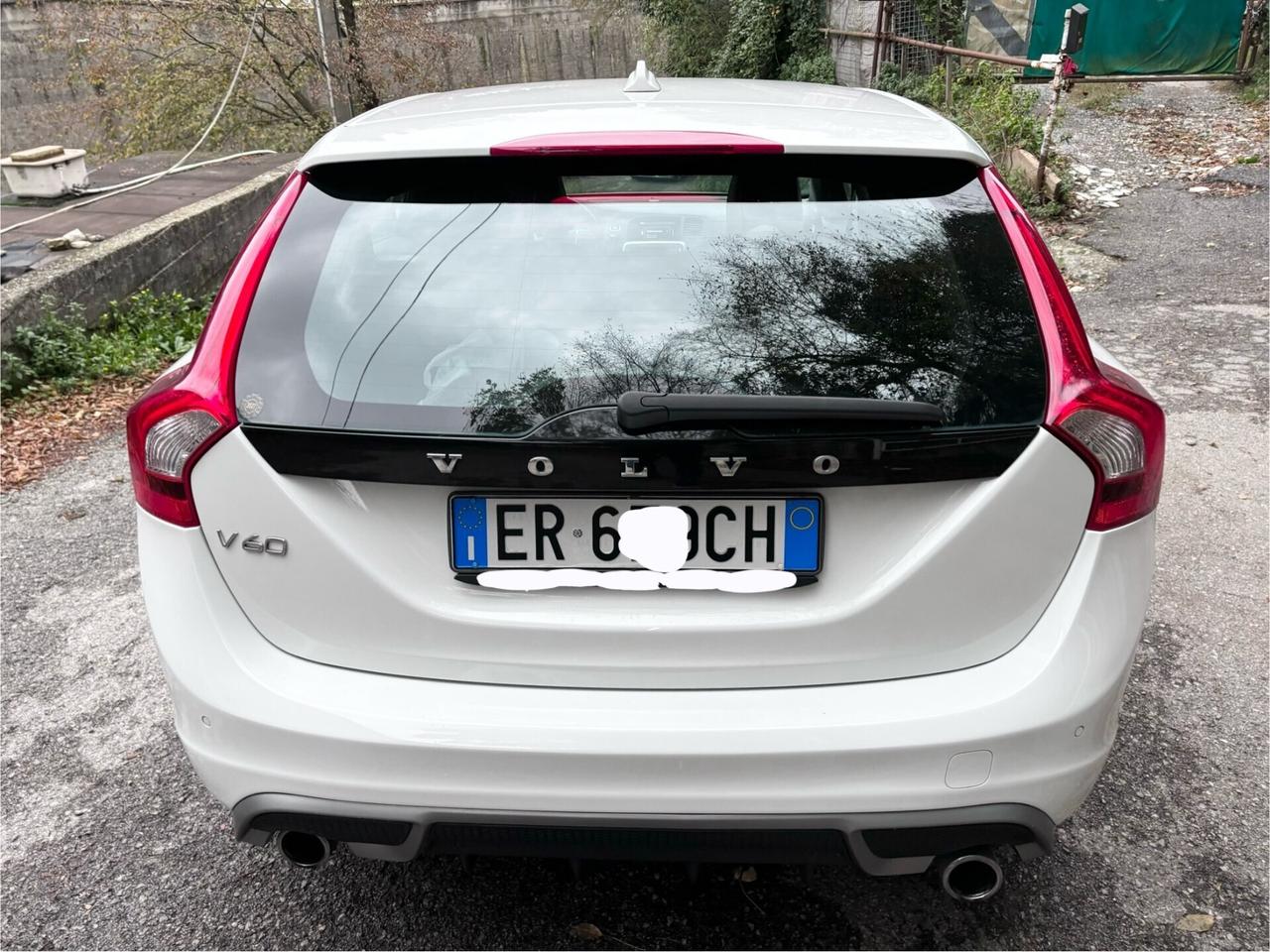 Volvo V60 D3 R-design Kinetic