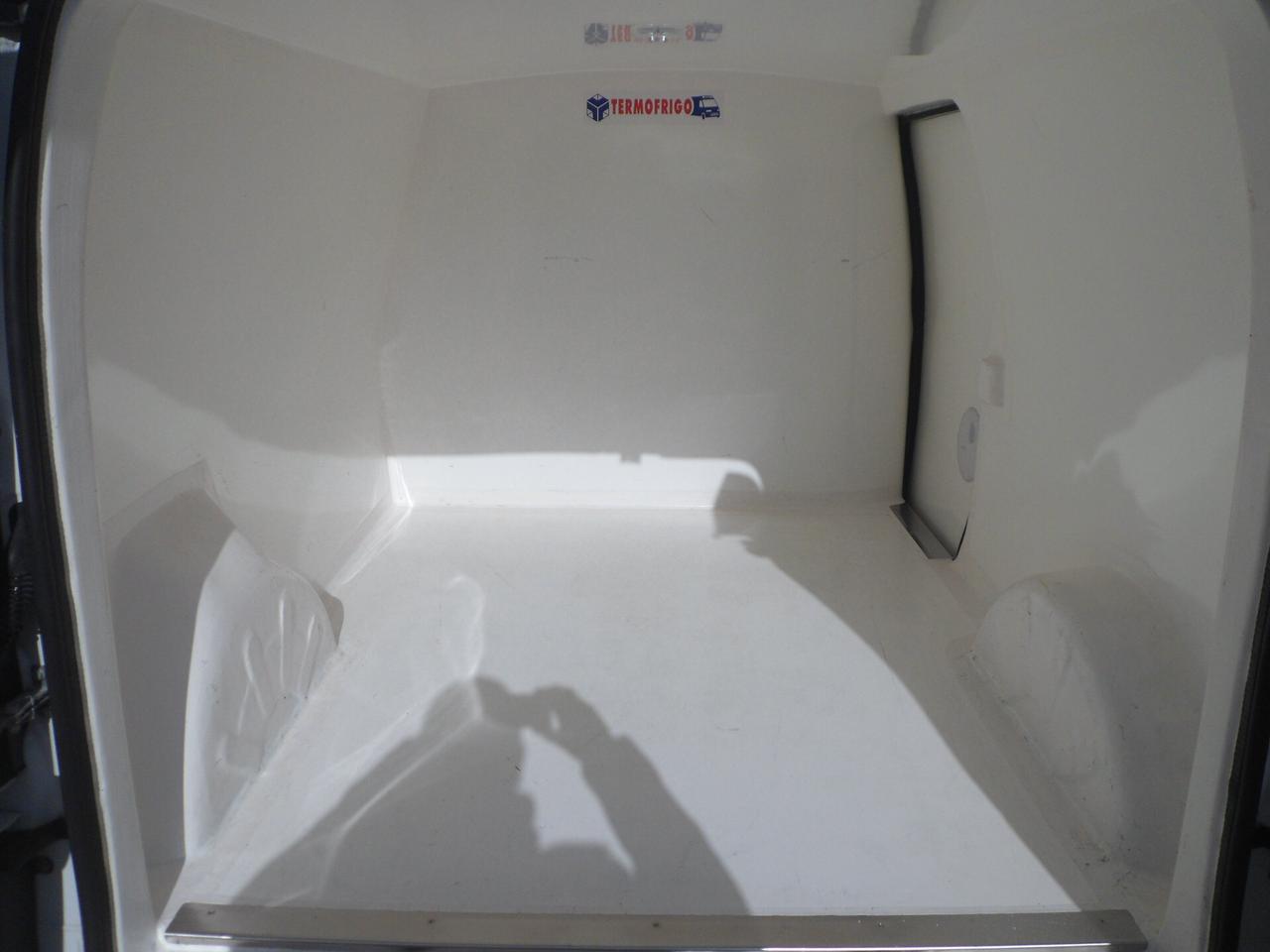 Renault Kangoo furgone maxi coibentato 3 posti