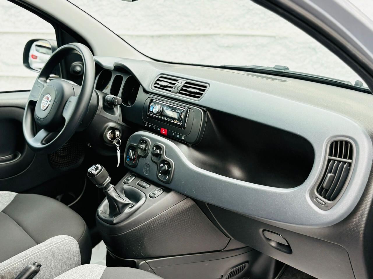 99.000 KM Fiat Panda 1.0 FireFly S&S Hybrid