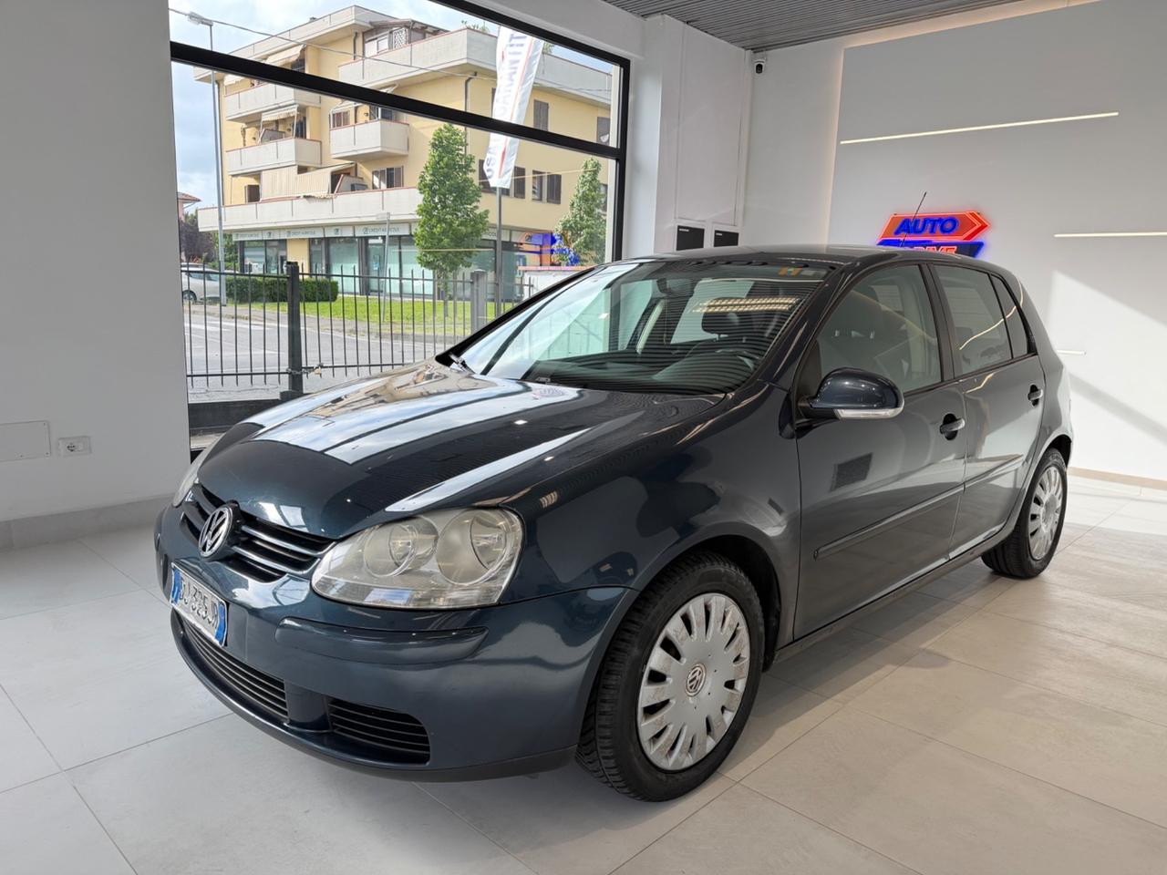 Volkswagen Golf 1.6 16V FSI 5p. Comfortline