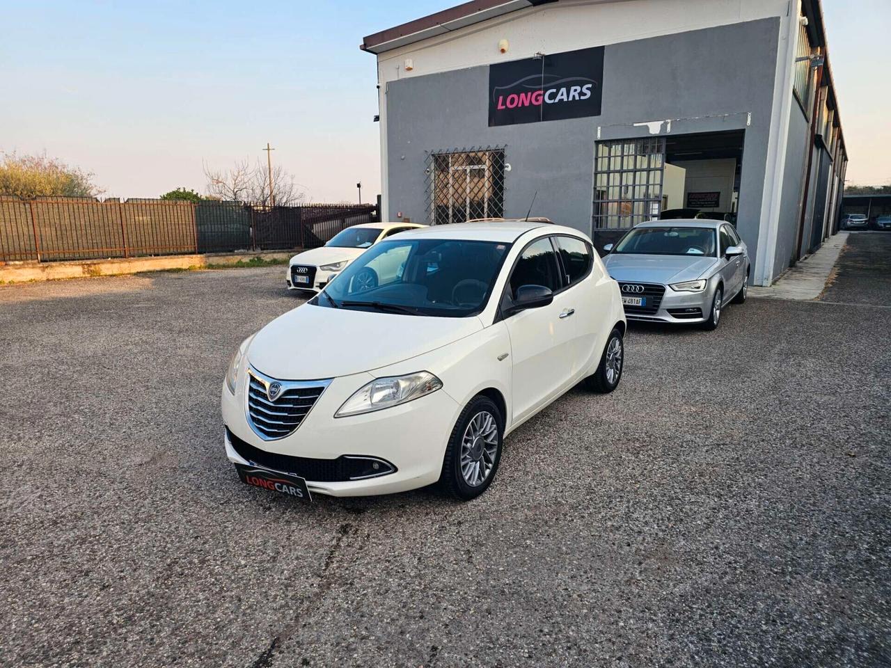 Lancia Ypsilon 0.9 TwinAir 85 CV 5 porte S&S Platinum