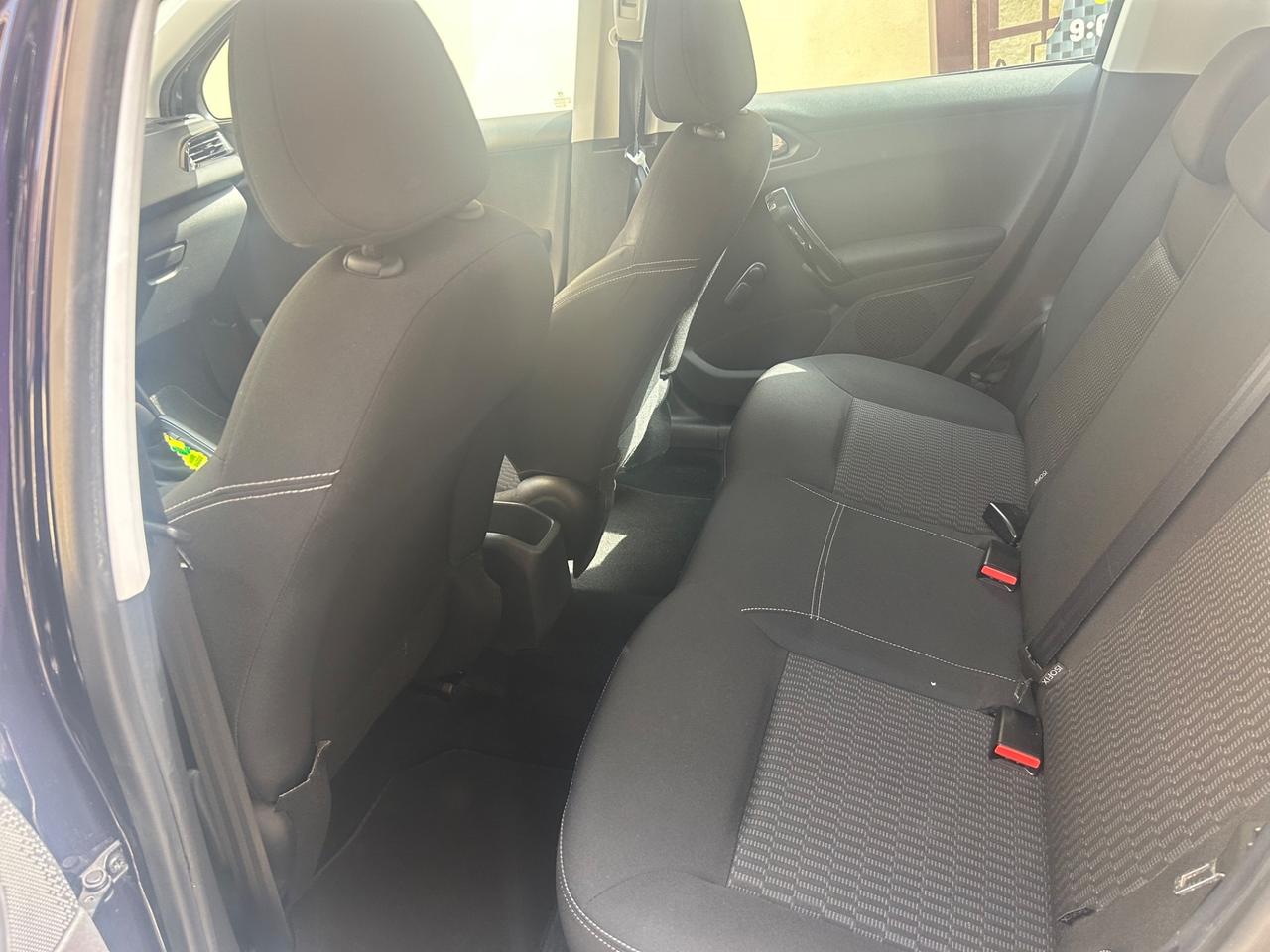 Peugeot 208 BlueHDi 75 5 porte Allure