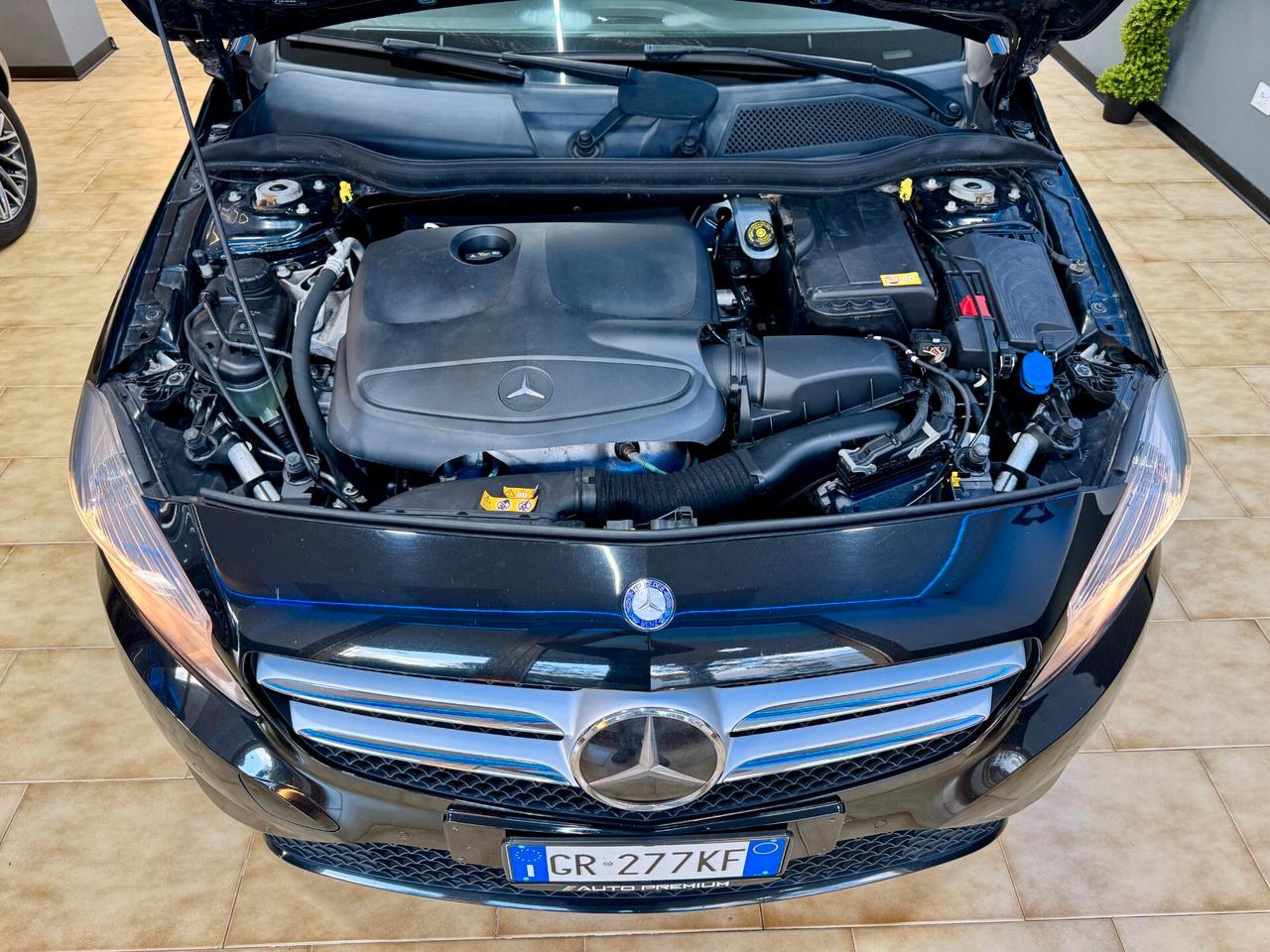 Mercedes-benz A 180 Sport 122Cv CarPlay / TouchScreen / Sedili Riscaldabili
