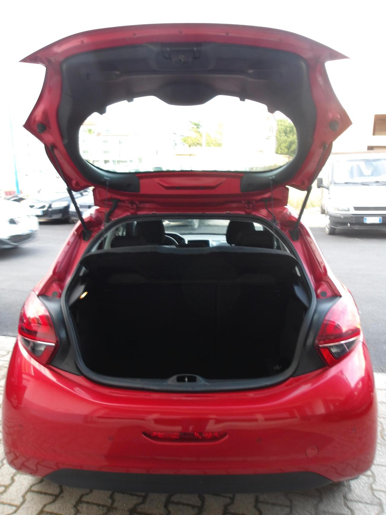 Peugeot 208 5 Porte 208 5p 1.2 puretech Allure s&s 82cv my18