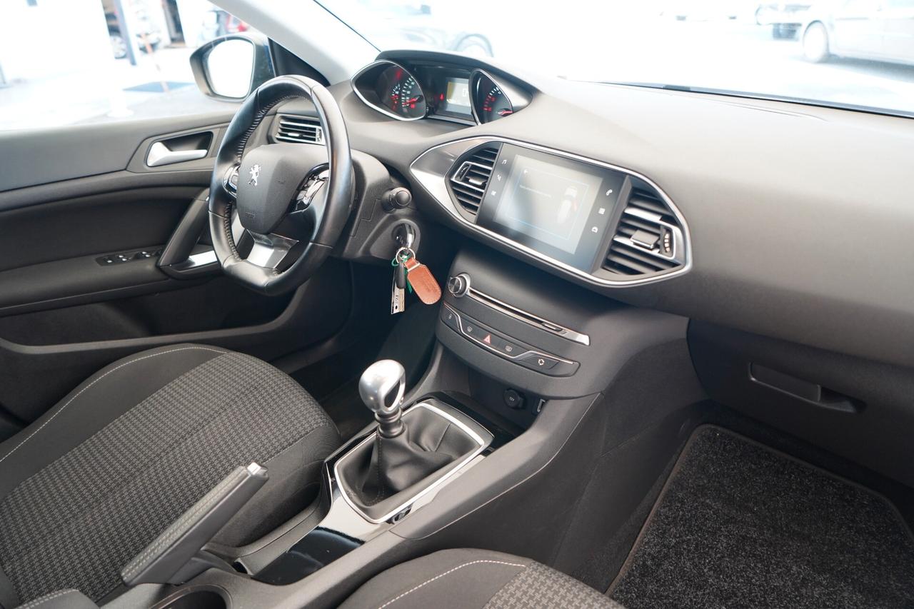 Peugeot 308 BlueHDi 120 Allure - 2017