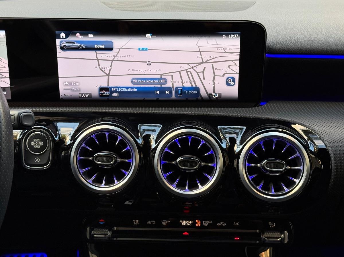 New Mercedes-Benz Classe A 200d Premium AMG Night Editon 150CV