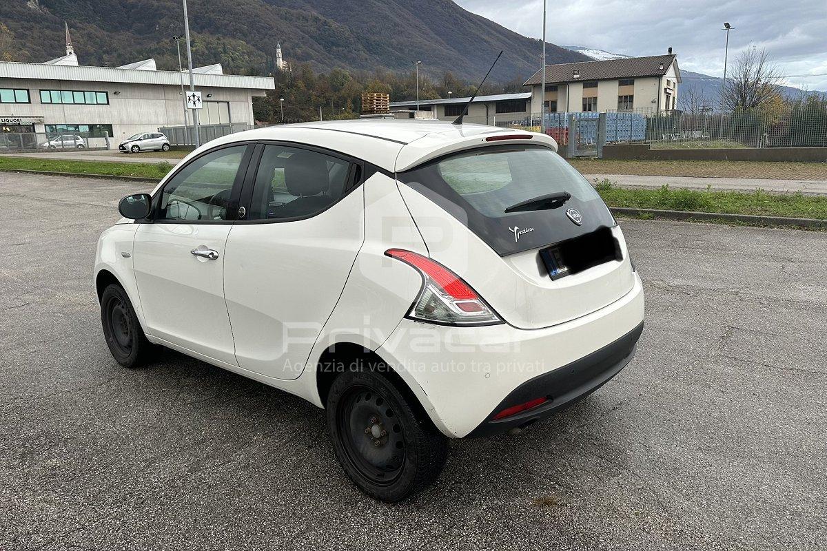 LANCIA Ypsilon 0.9 TwinAir 85 CV 5 porte Metano Ecochic Silver