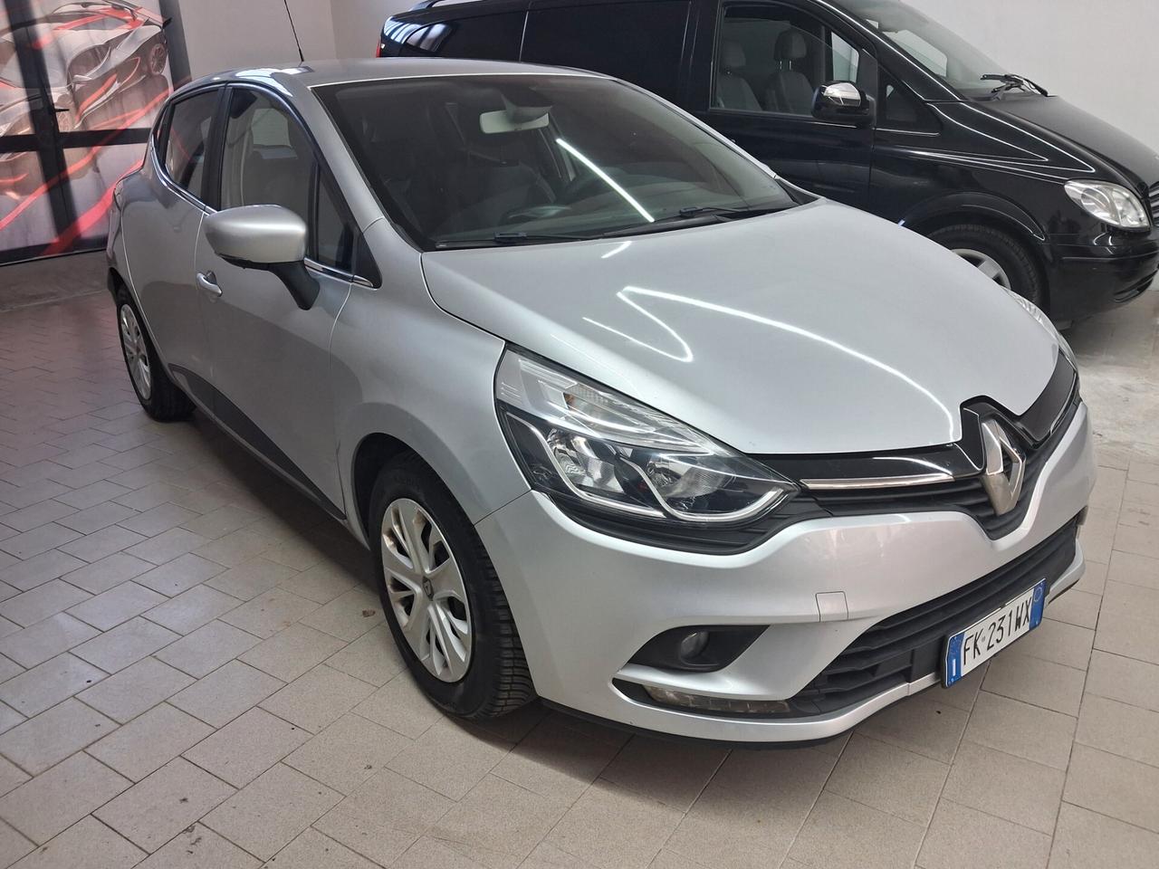 Renault Clio dCi 8V 90 CV EDC Start&Stop 5 porte Energy Duel