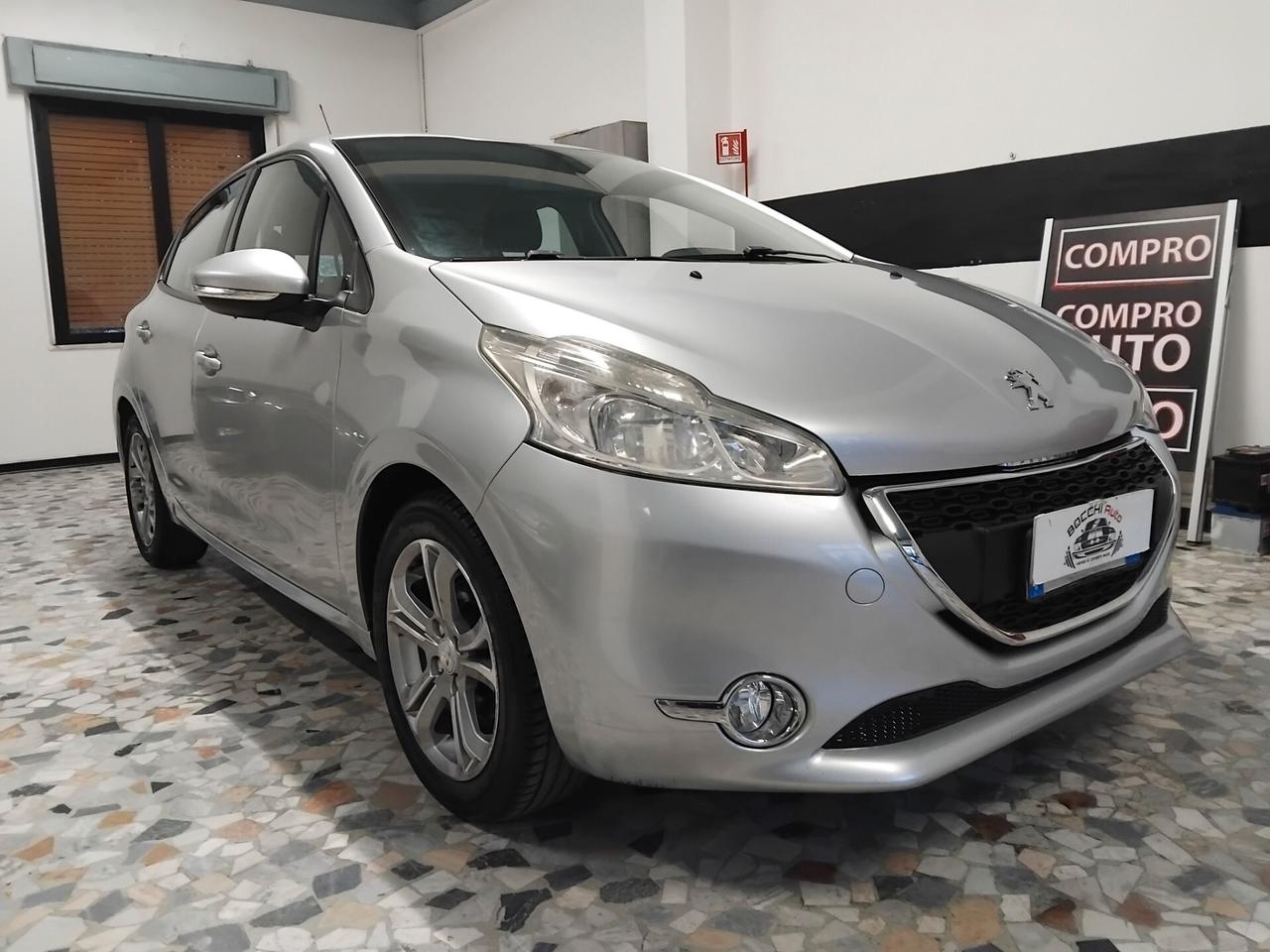 Peugeot 208 1.4 HDi 68 CV 5 porte Allure