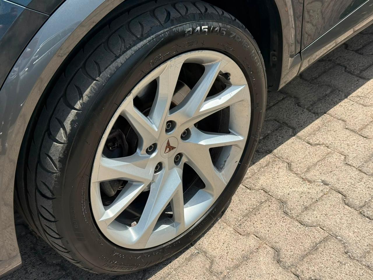 Cupra Formentor 1.5 TSI DSG Grey Magnetico