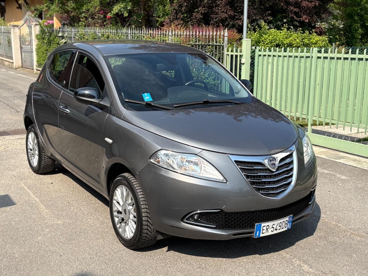 Lancia Ypsilon 0.9 TwinAir Metano Ecochic Gold 2013