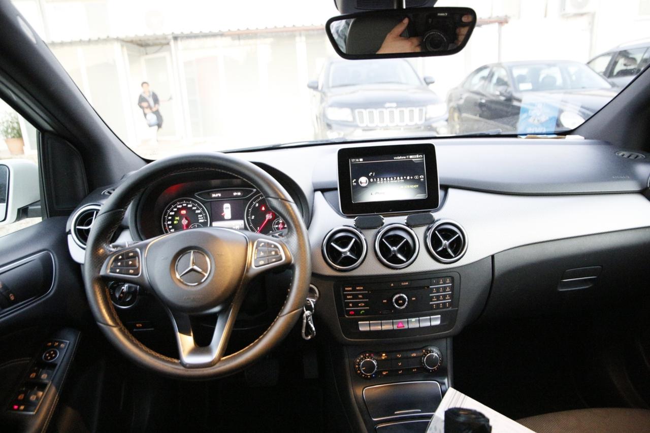 Mercedes-benz B 180 B 180 d Automatic Premium