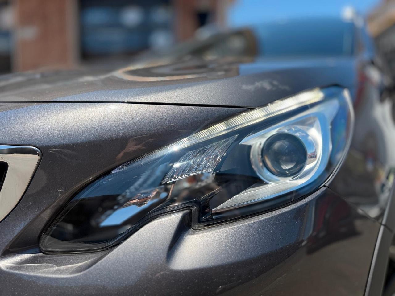 Peugeot 2008 1.6 BlueHDi 100 ALLURE
