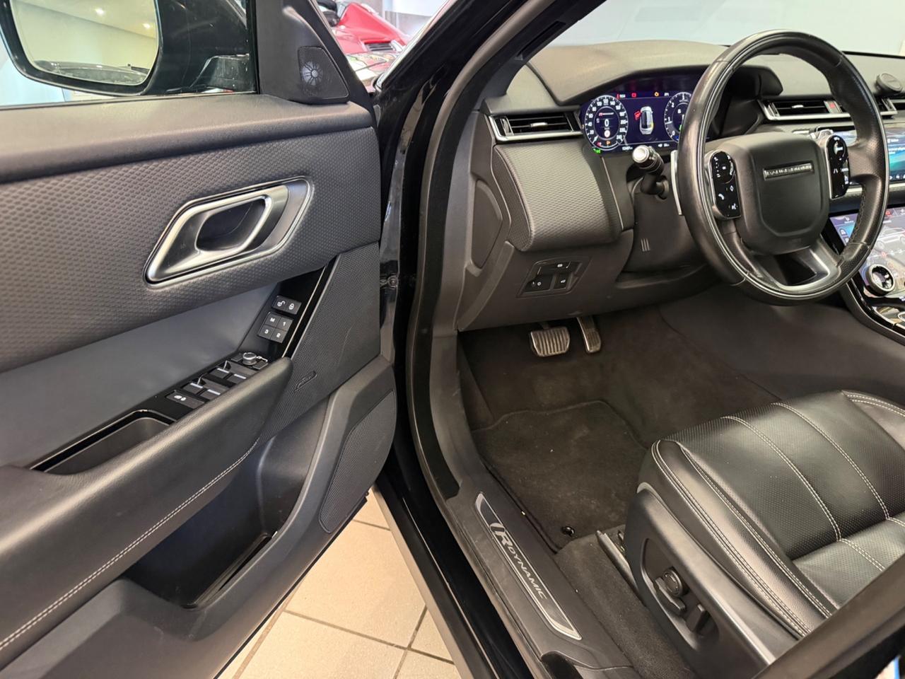 LAND ROVER RANGE ROVER VELAR (2017) RANGE ROVER VELAR 2.0D I4 240 CV R-DYNAMIC HSE (177 KW) Valore di listino: € 86200